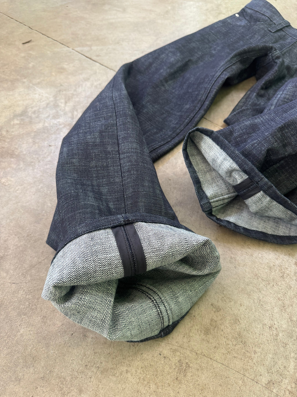 “indigo” crosshatch loose denim