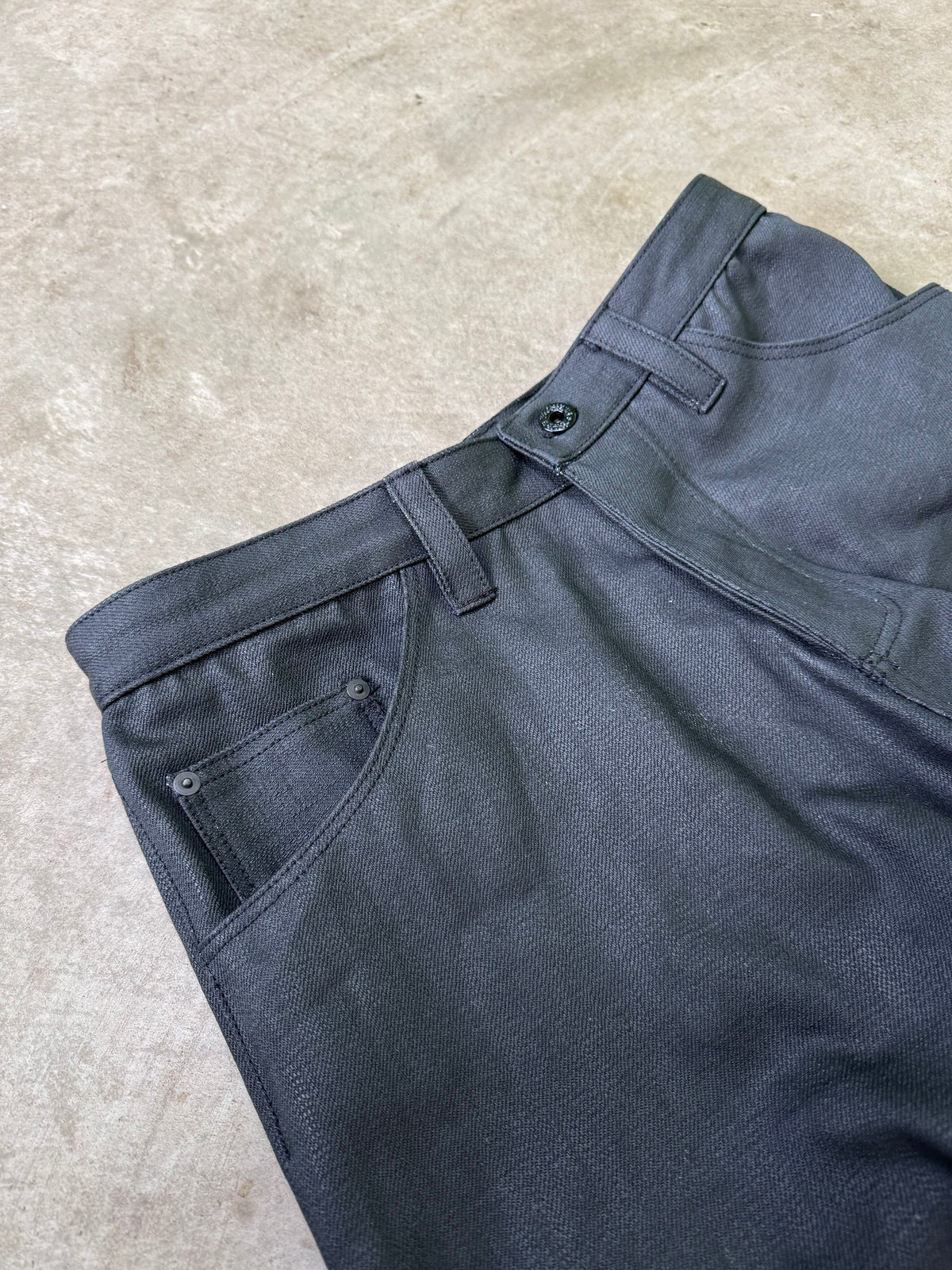 “oil” crosshatch loose denim